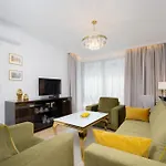 Apartmán Stylish Grzybowska By Renters Varšava