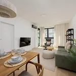Stylish Grzybowska By Renters Apartman *