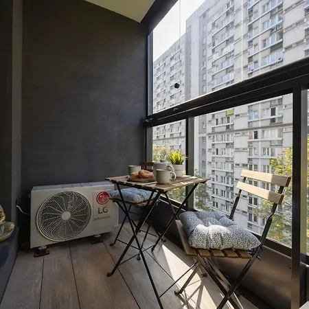 Stylish Grzybowska By Renters * Varsovia