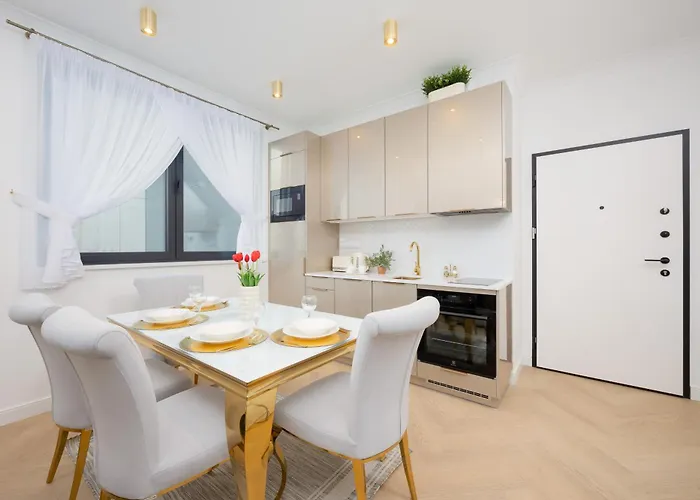 Stylish Grzybowska By Renters Apartman *