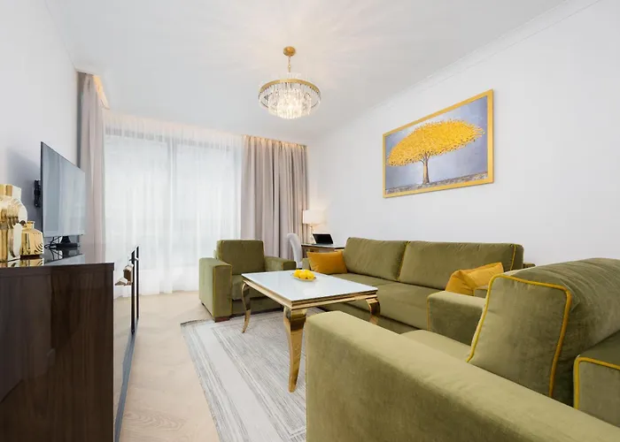 Stylish Grzybowska By Renters Apartman Varsó