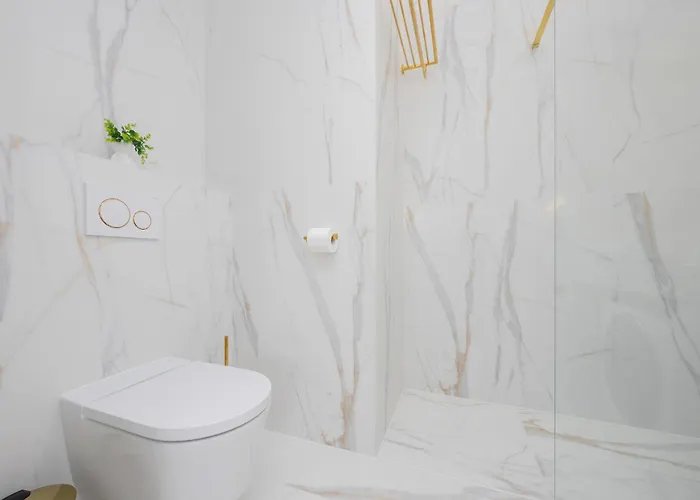 Stylish Grzybowska By Renters Apartman Varsó