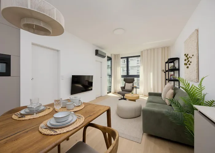 Stylish Grzybowska By Renters Apartman *