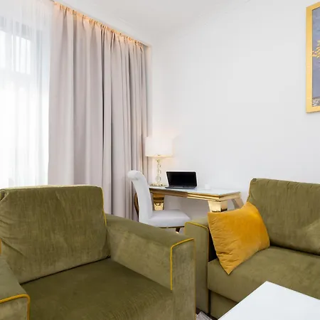 Stylish Grzybowska By Renters Warszawa