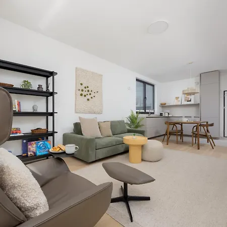 Stylish Grzybowska By Renters Warszawa
